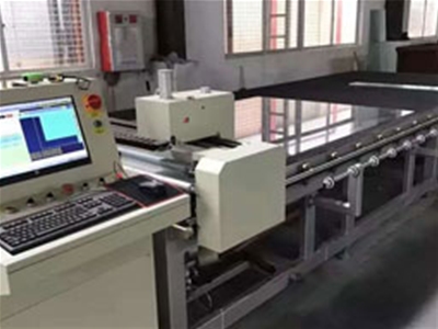 Auto cutting machine